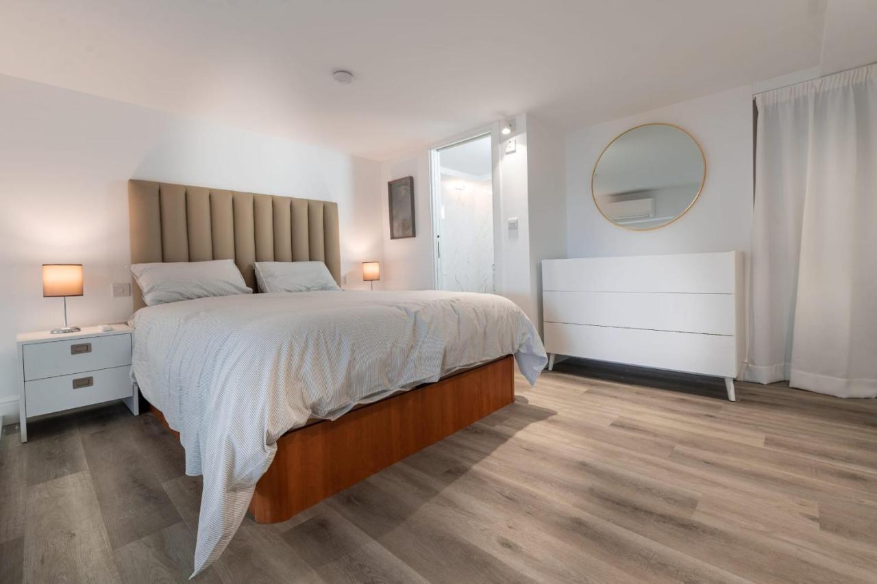 גיברלטר Beachfront Maisonette מראה חיצוני תמונה