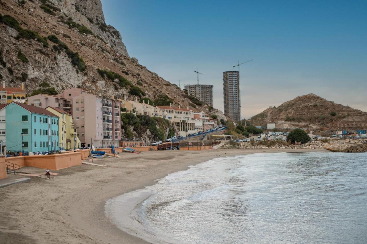 גיברלטר Beachfront Maisonette מראה חיצוני תמונה